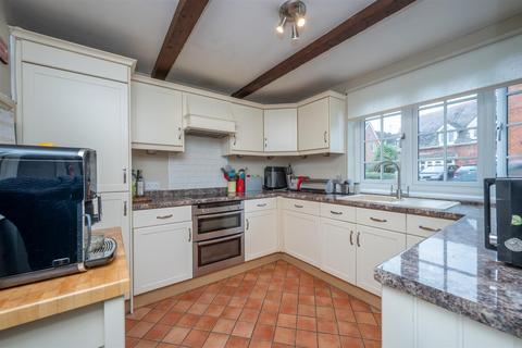 1, Wynstay Cottage The Green, Claverdon, Warwick, CV35 8LL