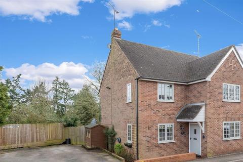 1, Wynstay Cottage The Green, Claverdon, Warwick, CV35 8LL