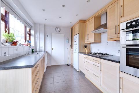 138 Briscoe Road, Rainham, RM13 9QQ