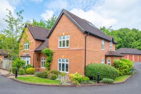 3 bedroom apartment to rent, Bear Lane, Henley-In-Arden B95