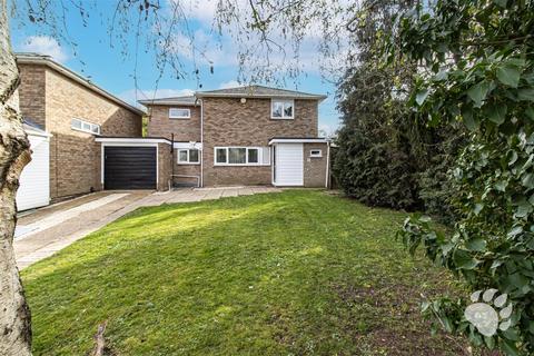 4 bedroom detached house for sale, Edgecotts, Basildon SS16