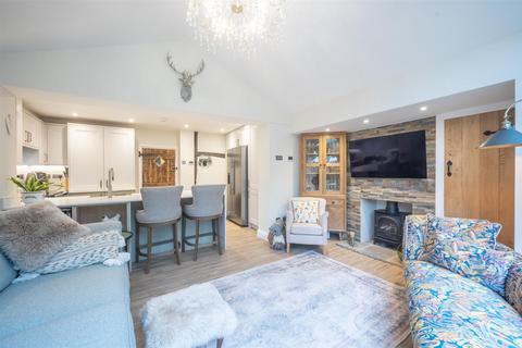 3 bedroom cottage for sale, 3 Beaudesert Lane, Henley-In-Arden B95