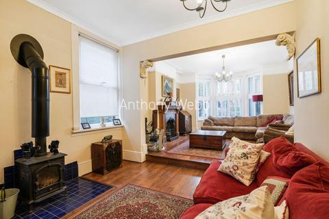 5 bedroom semi-detached house for sale, Lakeside Road, Palmers Green N13