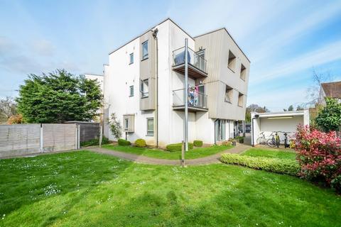 2 bedroom apartment for sale, Pavilion Drive, Leigh-On-Sea SS9
