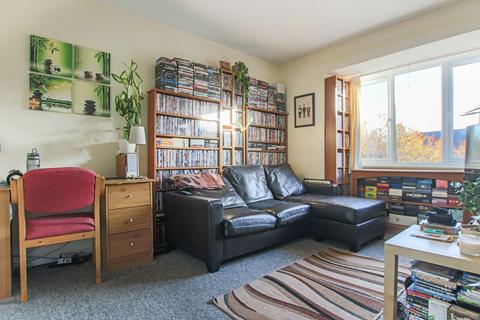 1 bedroom flat for sale - St Leonards Park, East Grinstead, RH19