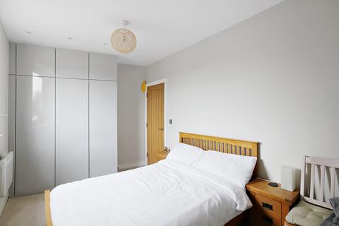 1 bedroom apartment for sale - Christopher Road, East Grinstead, RH19