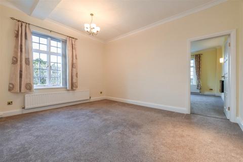 2 bedroom apartment to rent, Birmingham Road, Henley-In-Arden B95