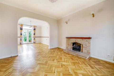 11 Buckhurst Road, Frimley Green, Camberley, GU16 6LH
