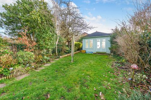 11 Buckhurst Road, Frimley Green, Camberley, GU16 6LH