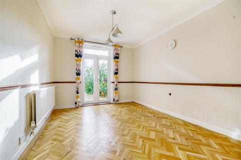 11 Buckhurst Road, Frimley Green, Camberley, GU16 6LH