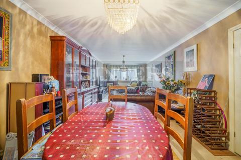 undefined, The Avenue, Cranford, Hounslow