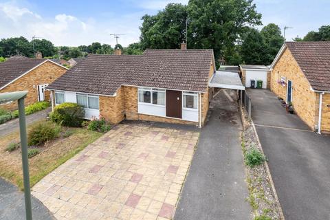 2 bedroom bungalow for sale, Robins Bow, Camberley GU15