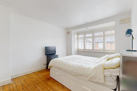 24 Whitehill Road, Gravesend, DA12 5PG