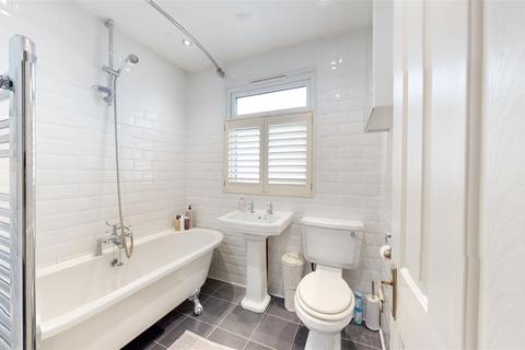 24 Whitehill Road, Gravesend, DA12 5PG