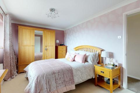 50 Lorton Close, Gravesend, DA12 4EX