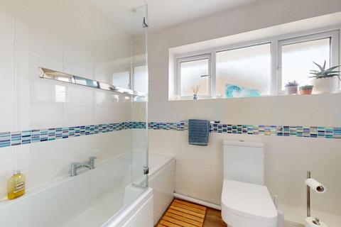 50 Lorton Close, Gravesend, DA12 4EX