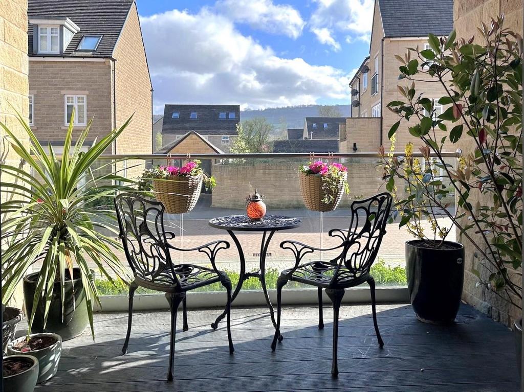 Balcony 1.jpg