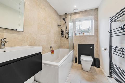 17 Arthur Close, Bagshot, GU19 5QT