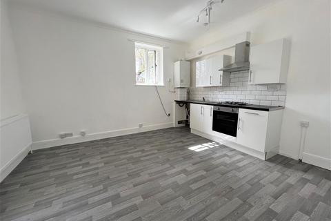 1 bedroom ground floor flat to rent - Ramuz Drive, Westcliff-On-Sea