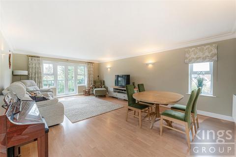 3 bedroom apartment for sale, The Ridgeway, Enfield