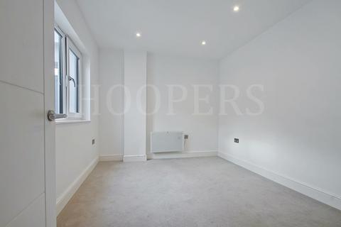 2 bedroom apartment to rent, Waterloo Road, London, NW2