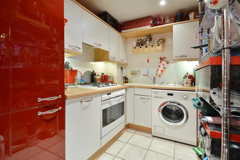 31 Island Row, London, E14 7HU