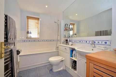 31 Island Row, London, E14 7HU