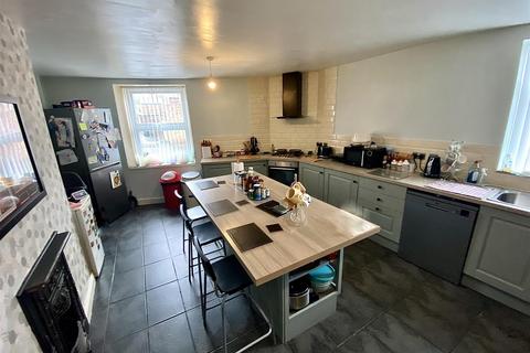 3 bedroom end of terrace house to rent - Sherburn Road, Gilesgate, Durham