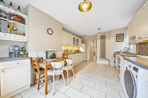 24 Birdhurst Road, London, SW19 2HZ