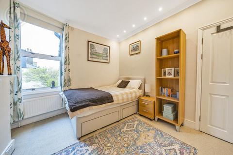 24 Birdhurst Road, London, SW19 2HZ