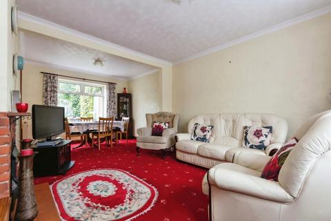 82 Colesbourne Road, Solihull, B92 8LF