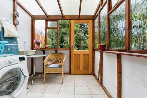 82 Colesbourne Road, Solihull, B92 8LF