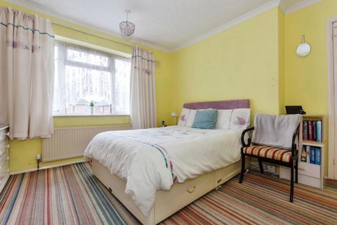 82 Colesbourne Road, Solihull, B92 8LF