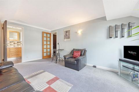 1 bedroom apartment for sale, Queens Road, Brentwood