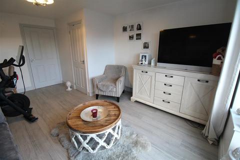 90 Blithfield Way, Stoke-on-trent, ST6 8GS