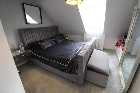 90 Blithfield Way, Stoke-on-trent, ST6 8GS