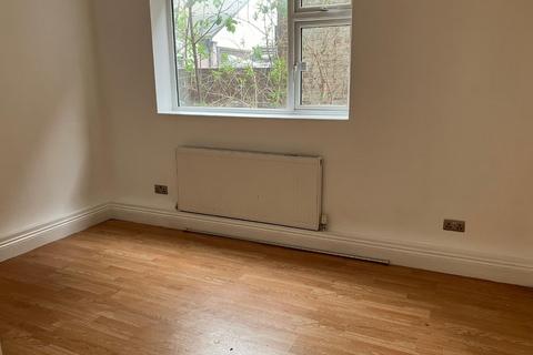 2 bedroom flat to rent - Billet Lane, Hornchurch