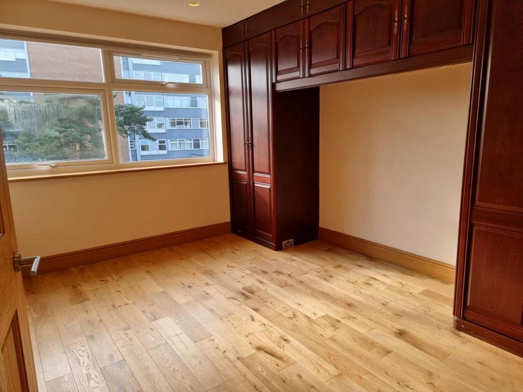 Room2.jpg