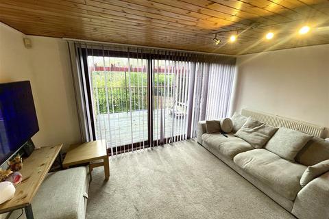 2 bedroom terraced house to rent - Dyers Mews, Neath Hill, Milton Keynes