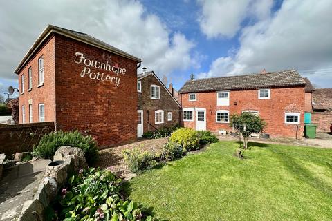 4 bedroom detached house for sale, Fromes Hill, Ledbury, HR8