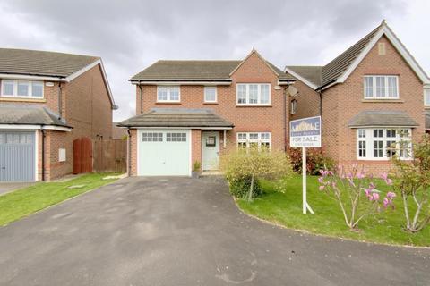 4 bedroom detached house for sale - Spall Close, Scartho Top, Grimsby