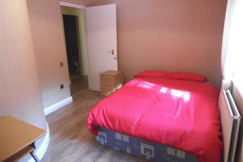 2 bedroom apartment to rent - St Thomas Crescent, City Centre