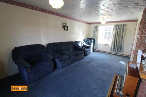 3 bedroom semi-detached house for sale - Crestway Road, Stoke-On-Trent ST2