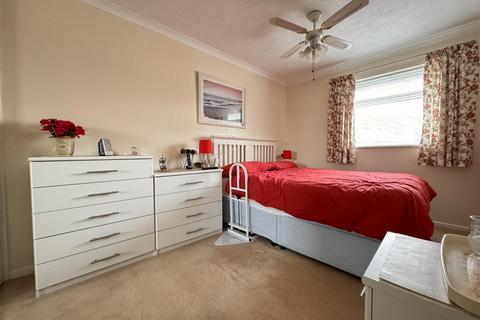 51 Belsay, Toothill, Swindon, SN5 8HD