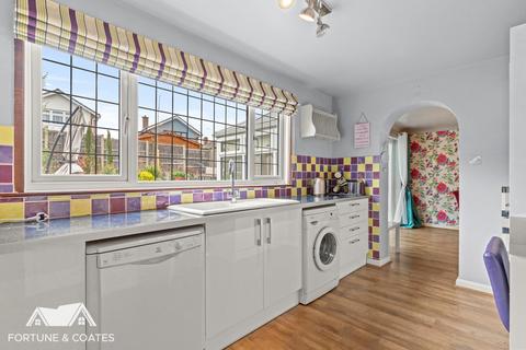 5 Fir Park, Harlow, CM19 4JZ