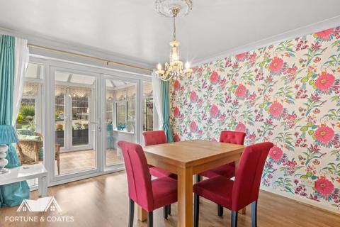 5 Fir Park, Harlow, CM19 4JZ