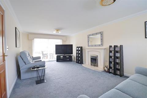4 bedroom detached house for sale, Eglinton Drive, Chelmsford