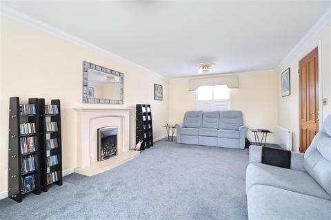 4 bedroom detached house for sale, Eglinton Drive, Chelmsford