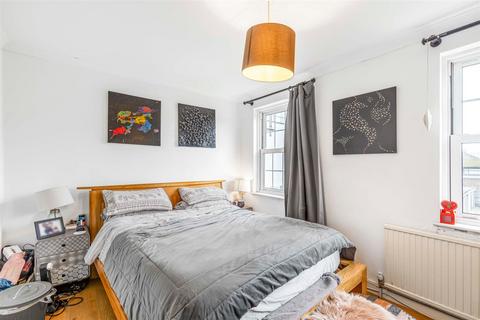 2 bedroom semi-detached house for sale, North Worple Way, Mortlake, London, SW14