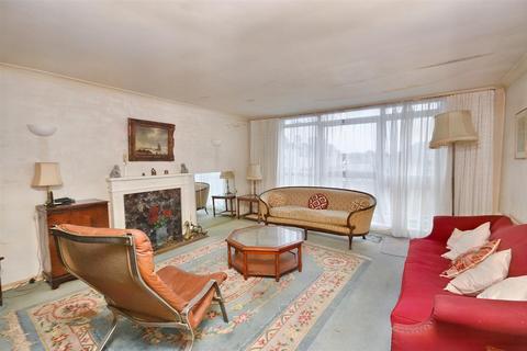 4 bedroom flat for sale - Devonshire Place, Eastbourne